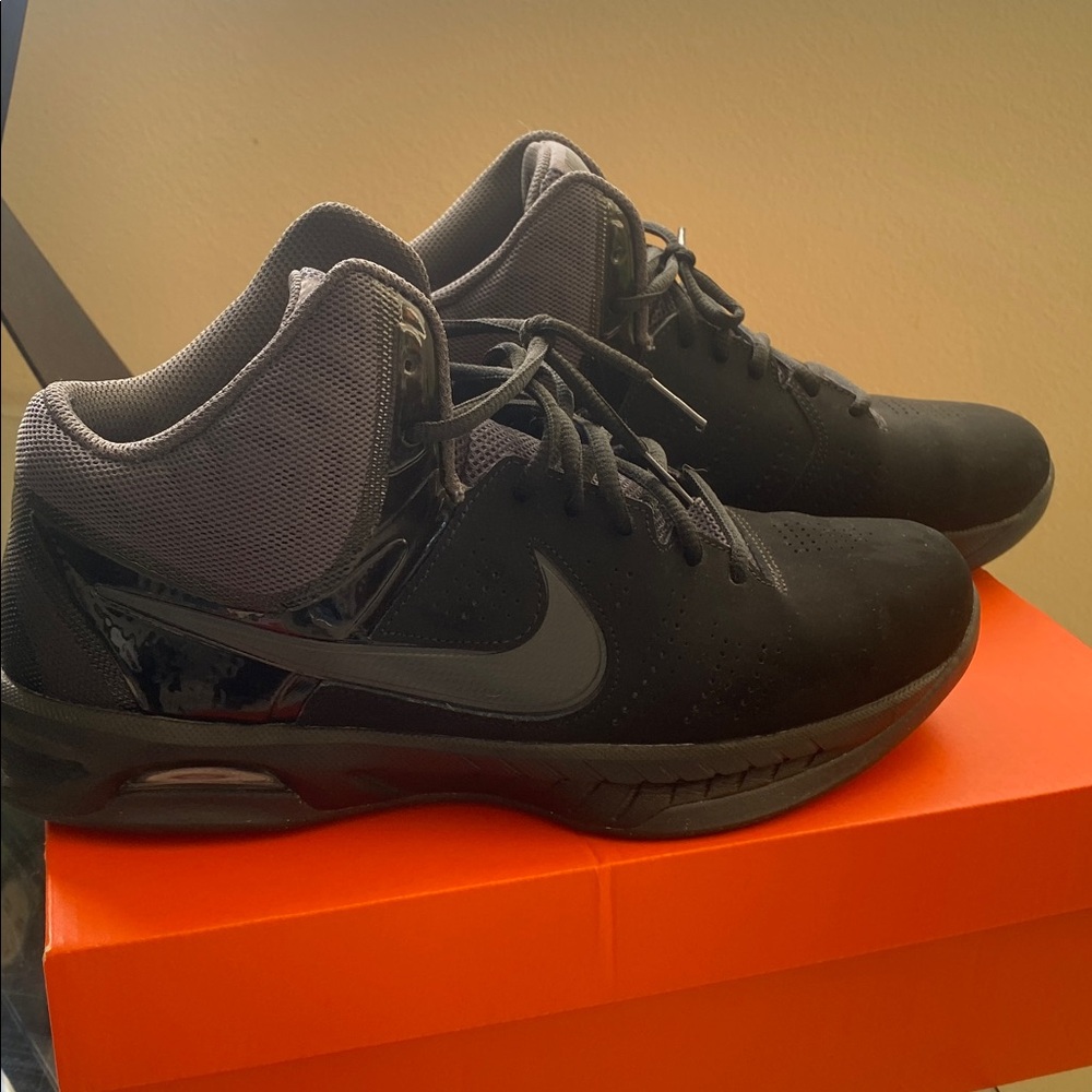Nike Black and Gray Athletic Shoes